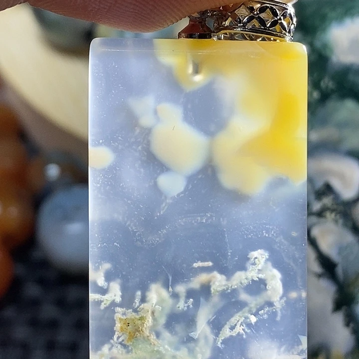 用***1玛瑙/玉髓未镶嵌颈饰