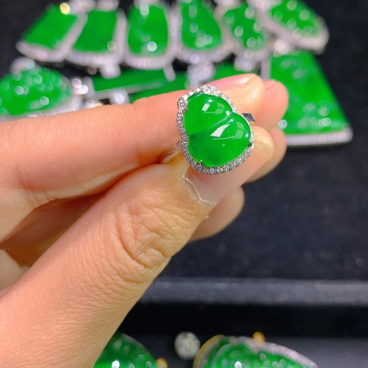 翡翠戒指银S925镶嵌一个