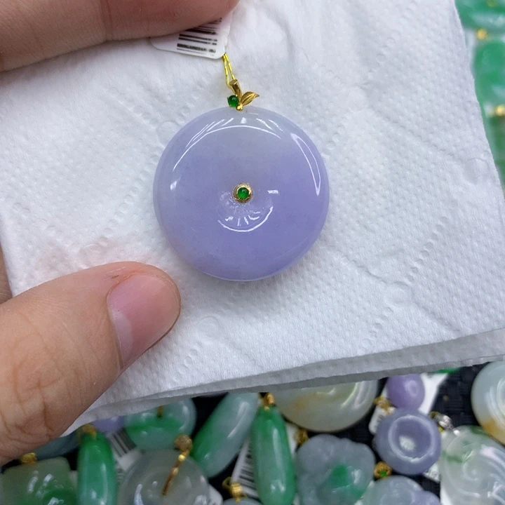 颈饰18K金镶嵌翡翠