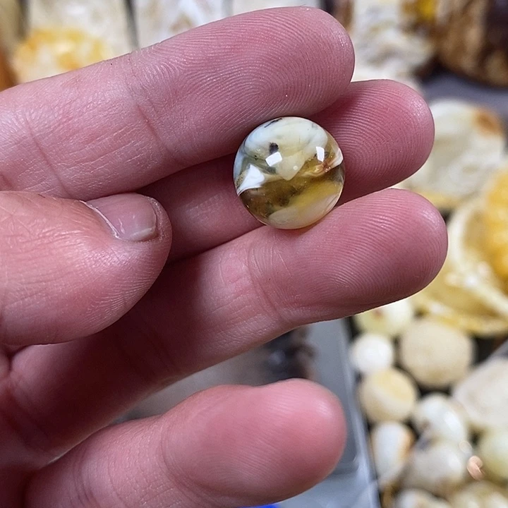 琥珀裸石未镶嵌，**，我