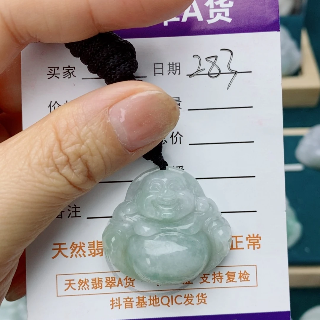翡翠未镶嵌颈饰佛公