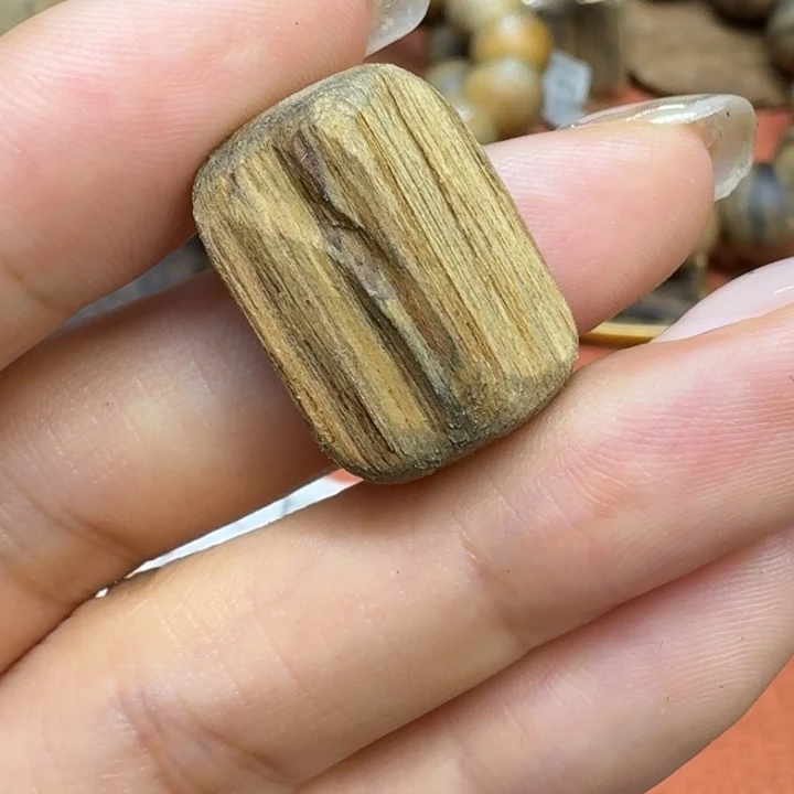 大叶紫檀（黑酸枝木类）
