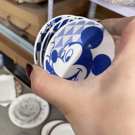 格*瓷器和陶瓷材料在瓷器