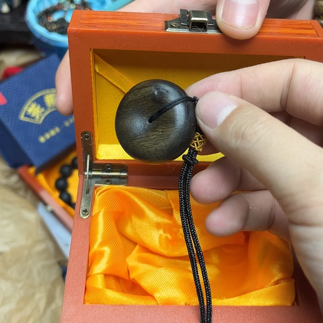 大叶紫檀（黑酸枝木类）