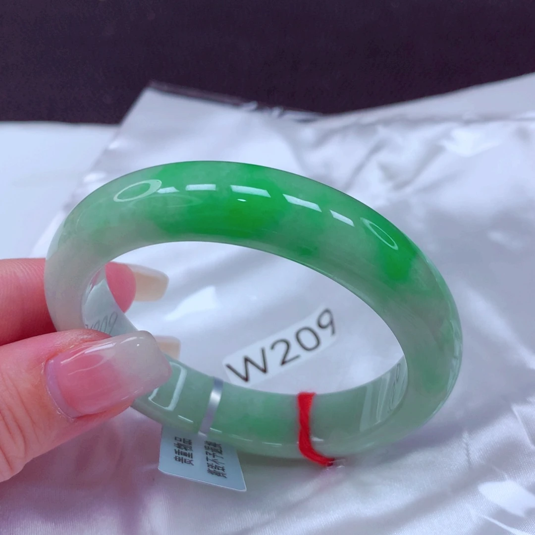 未镶嵌手镯翡翠手镯