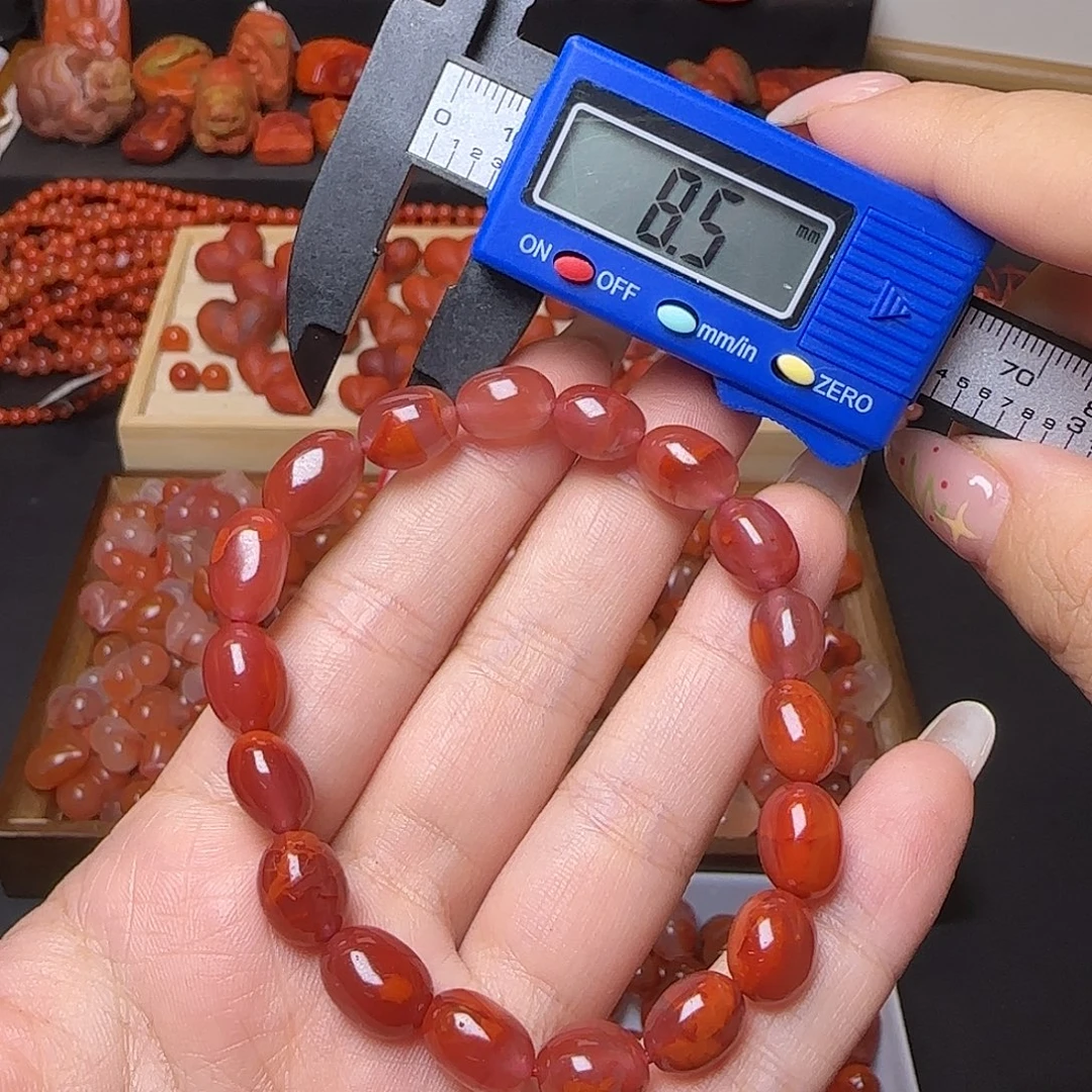 南红玛瑙未镶嵌颈饰