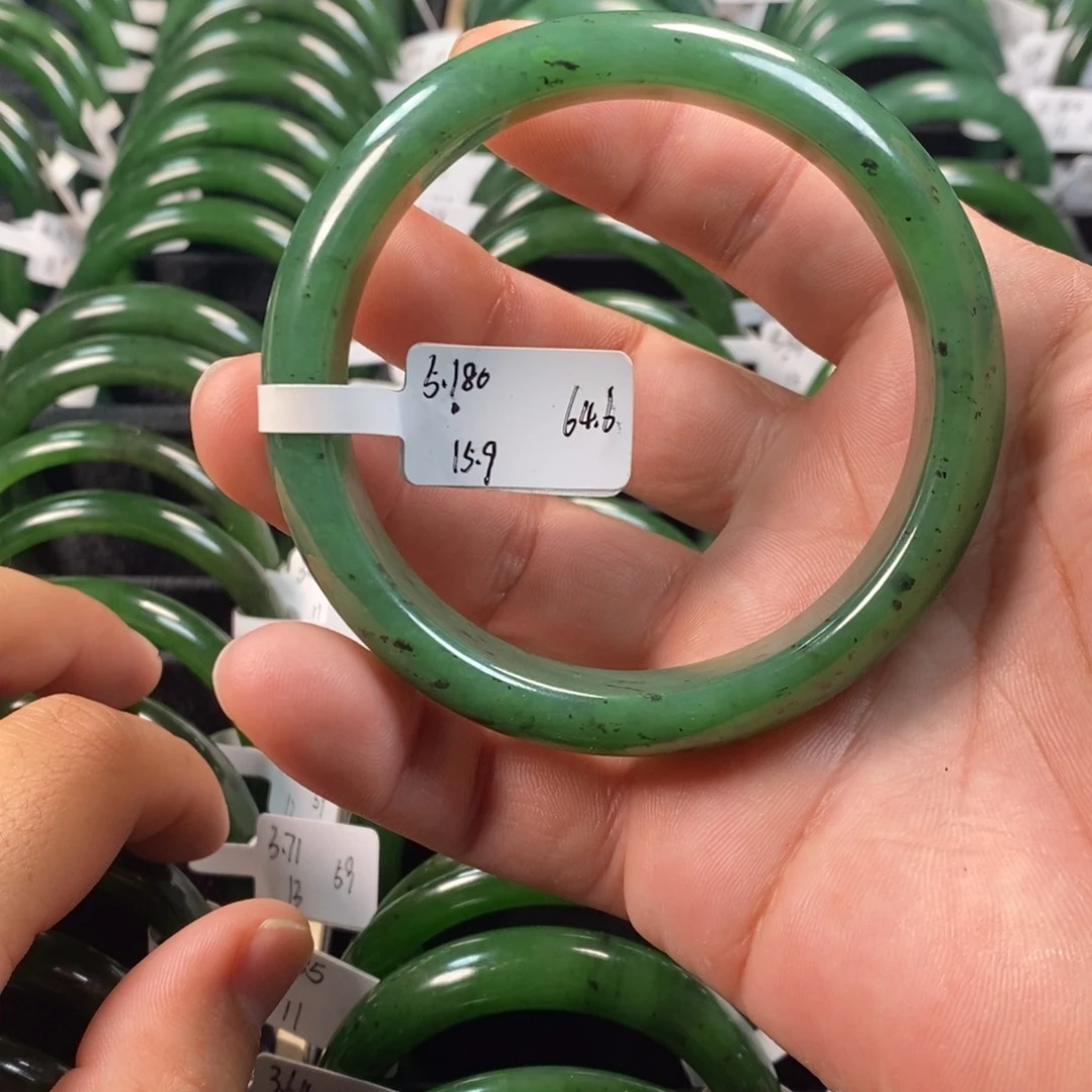 和田玉（碧玉）未镶嵌手镯微瑕64宽版