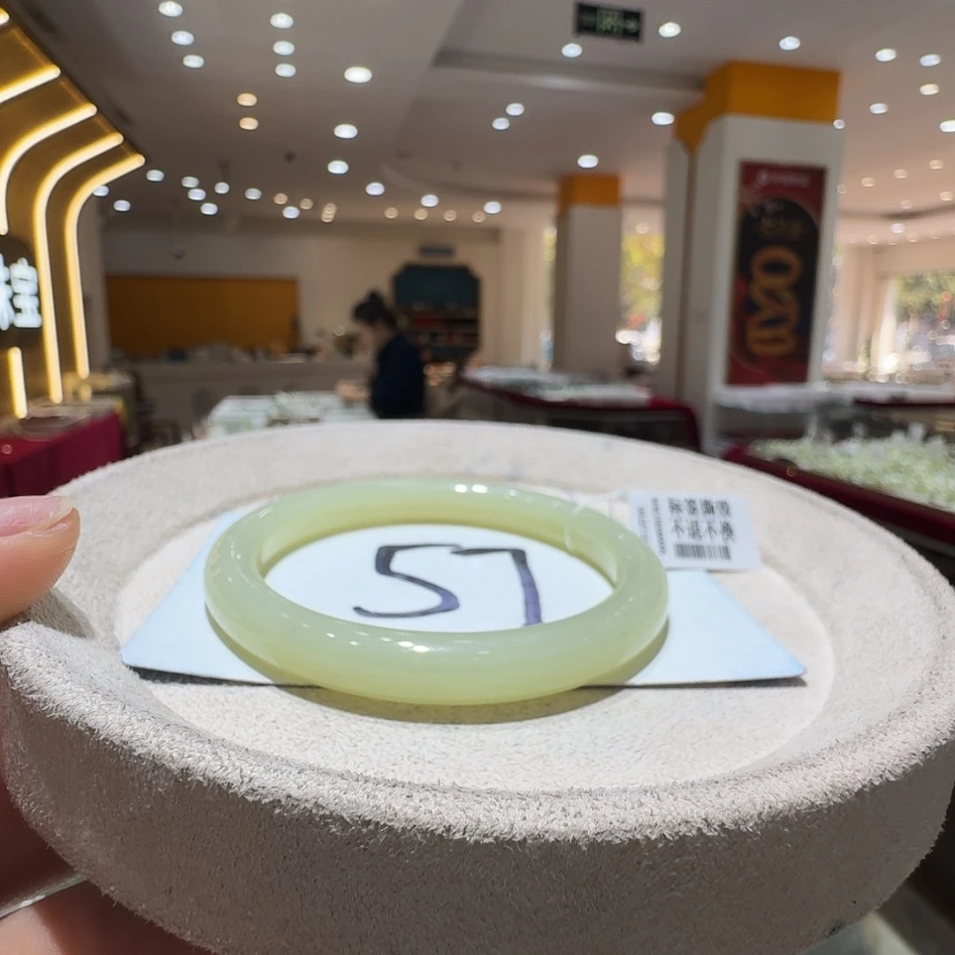 和田玉未镶嵌手镯41