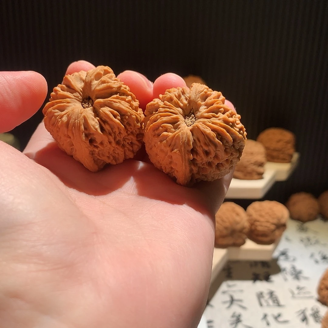 文玩核桃把件38南疆凹底