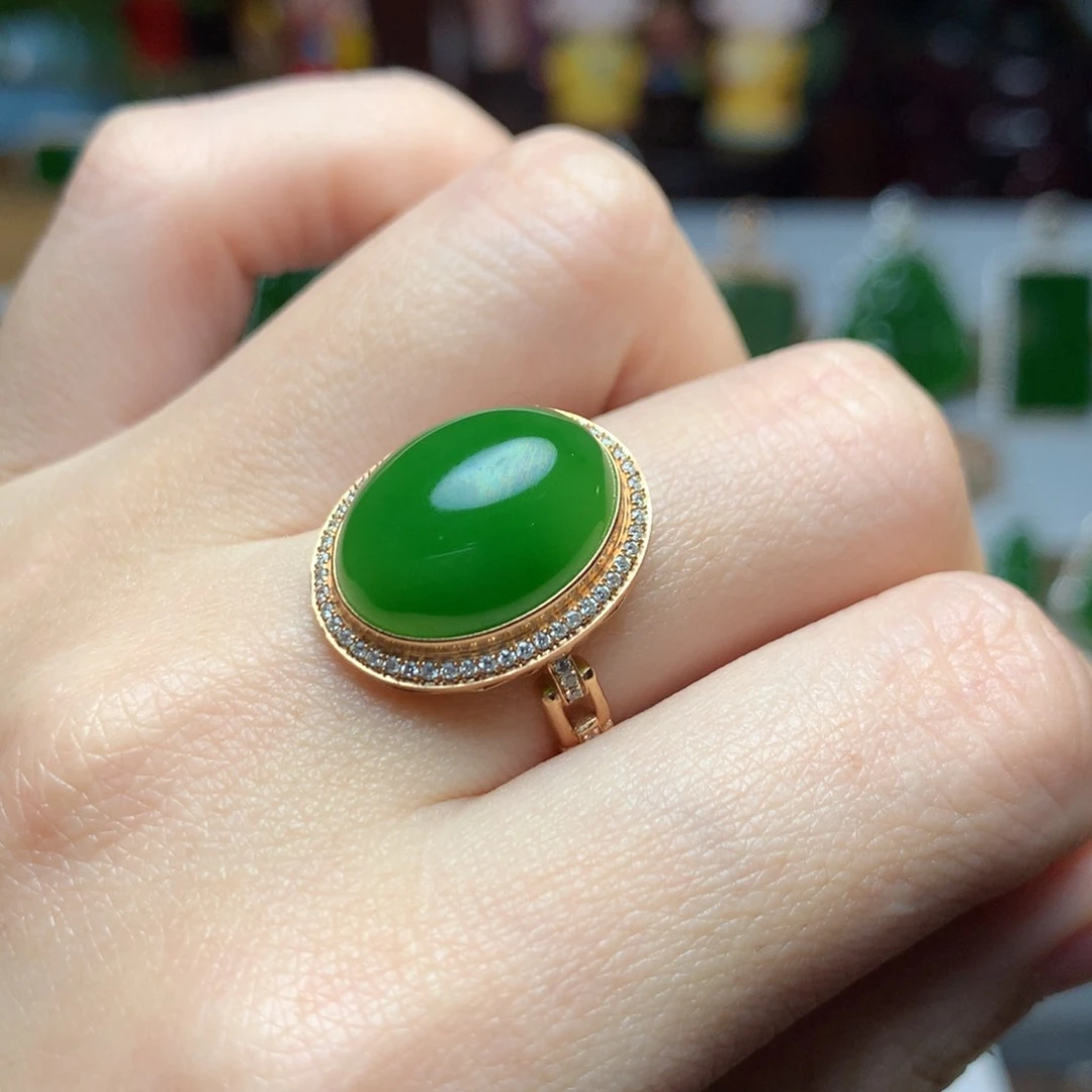 18K金镶嵌戒指和田玉（碧玉）D****0