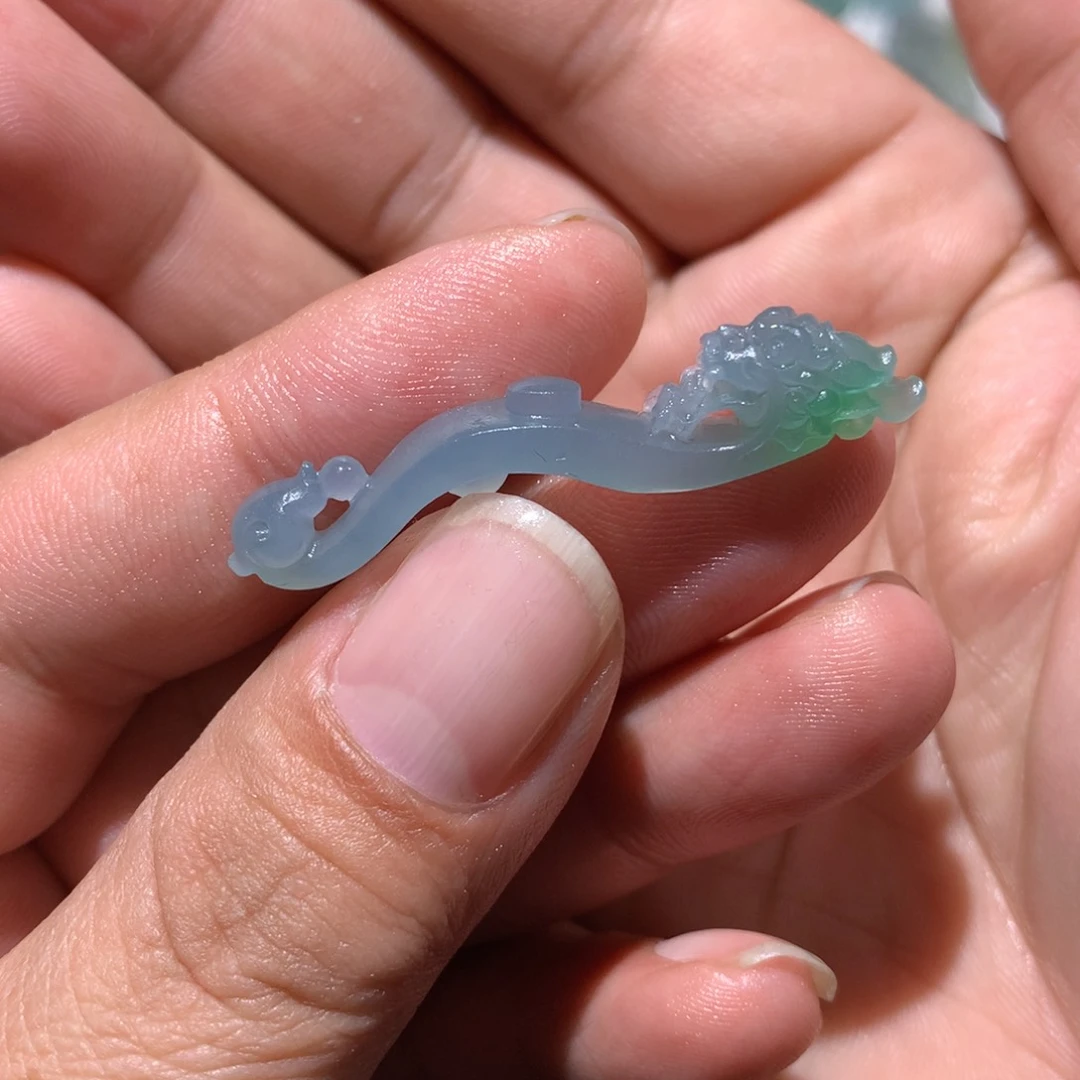 未镶嵌定制翡翠如意龙