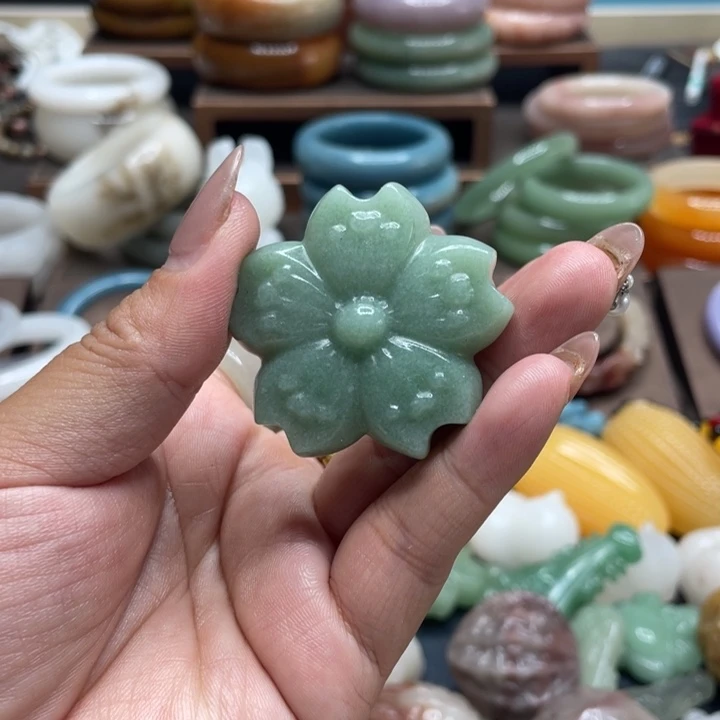 石英质玉手链合金做***?