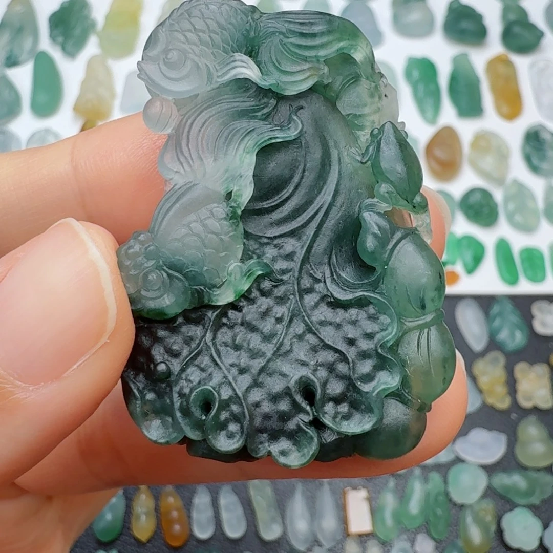 定制翡翠未镶嵌朱**顺挂件