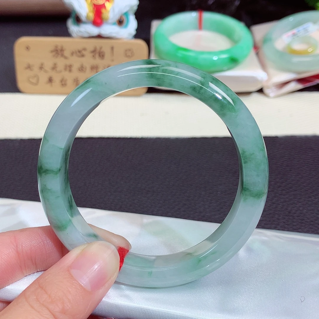 翡翠未镶嵌手镯1280