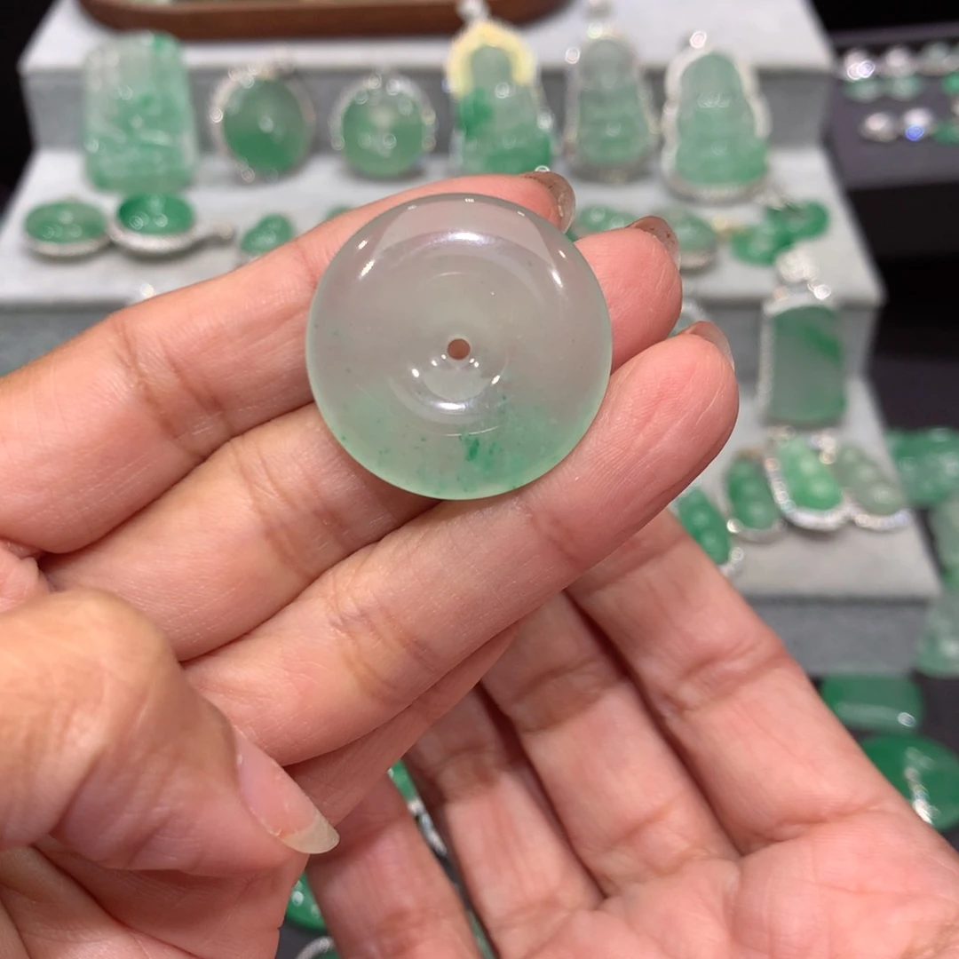 颈饰银S925镶嵌石英质玉（非洲翠）