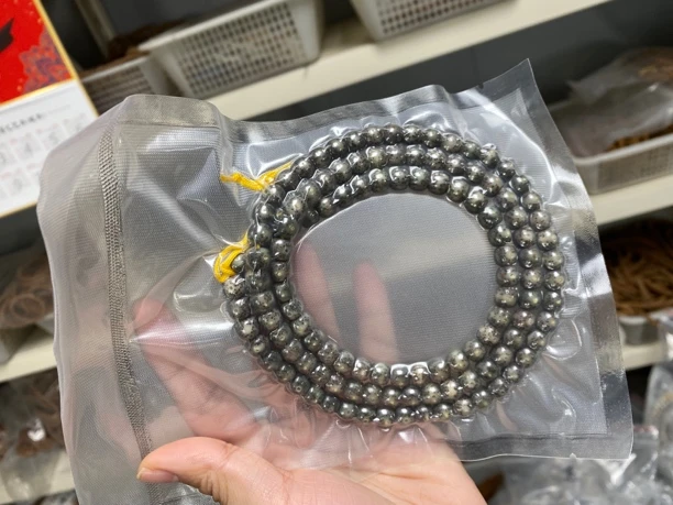 冰透奶奶灰星月脖挂7✖️8左右