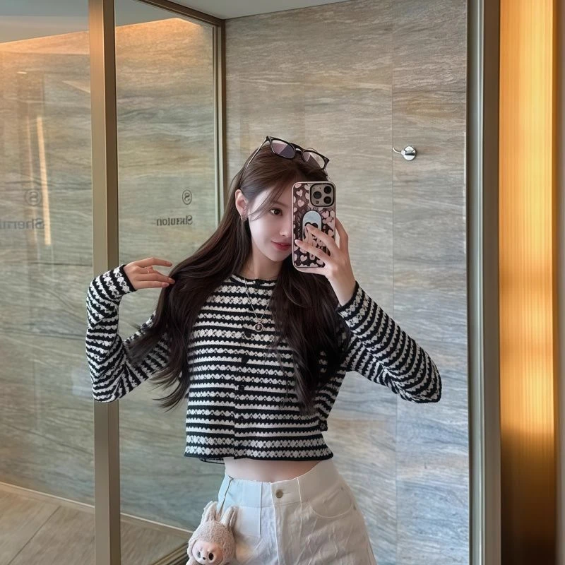 法式条纹圆领针织开衫女2025早秋新款设计感小众气质短款外套上衣