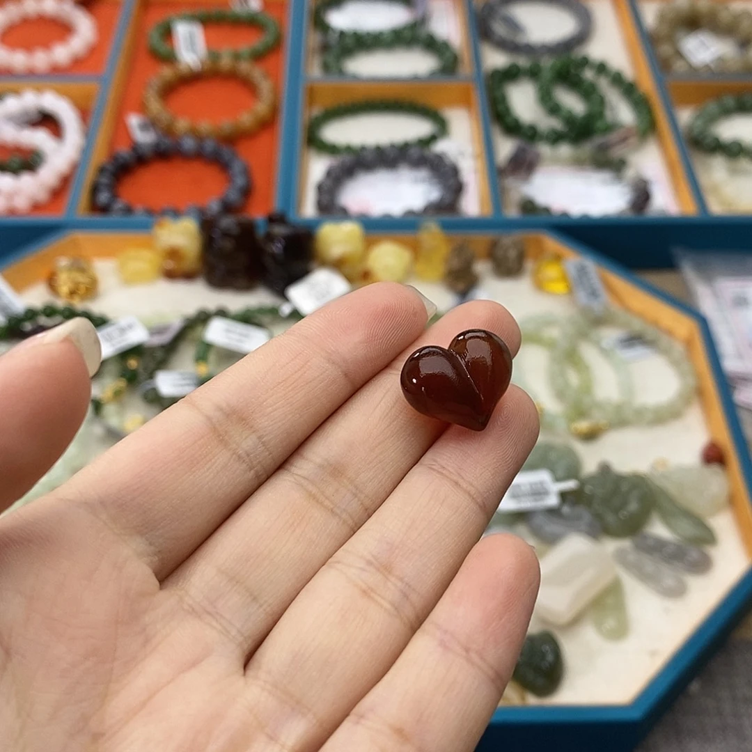 琥珀未镶嵌颈饰w22树珀屁桃