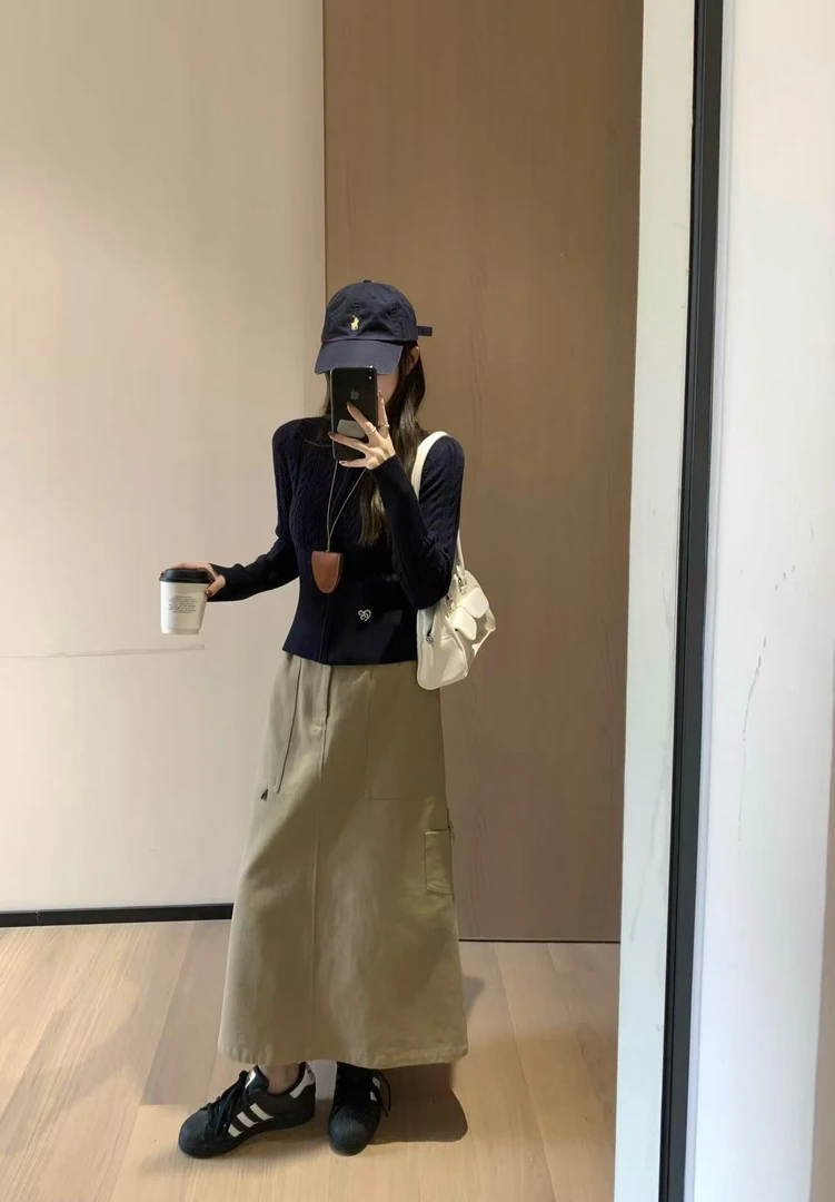 韩11白色圆领绞花毛衣外套女2025春修身显瘦内搭打底针织开衫上衣