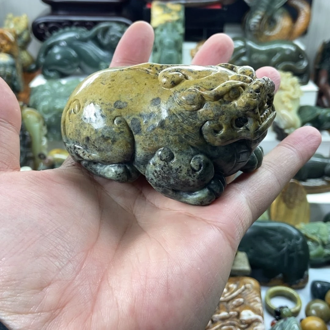 岫岩河磨玉（透闪石质玉）未镶嵌把件