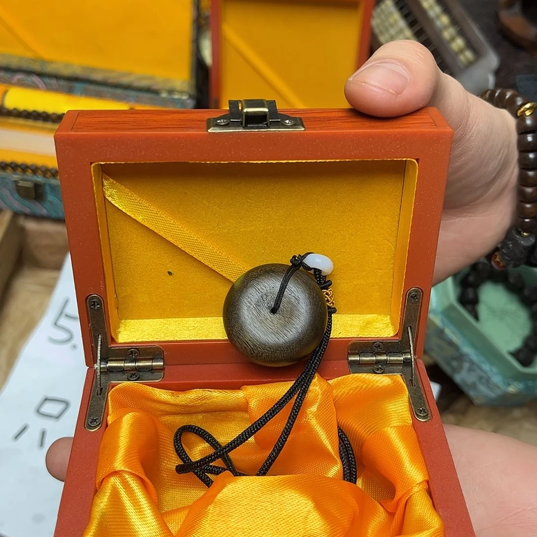 大叶紫檀（黑酸枝木类）