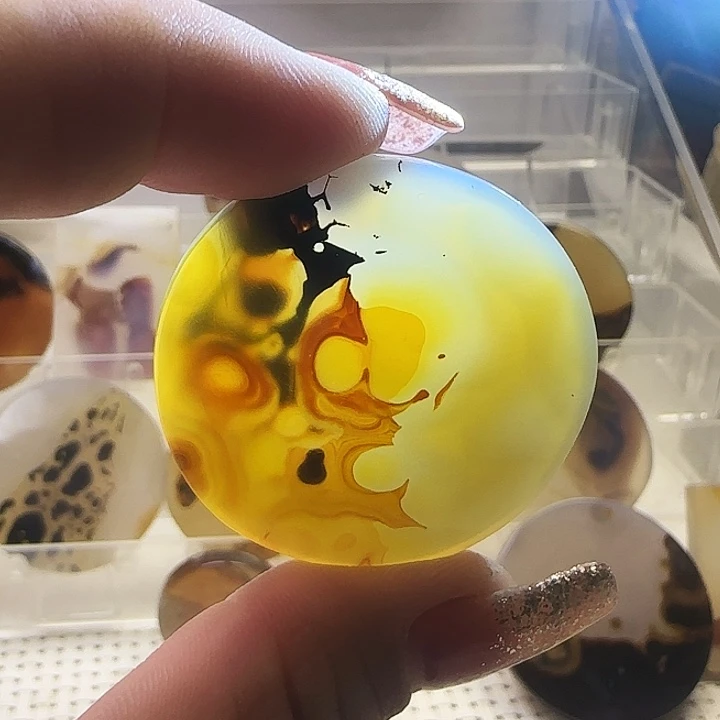 玛瑙/玉髓未镶嵌珠宝奇石