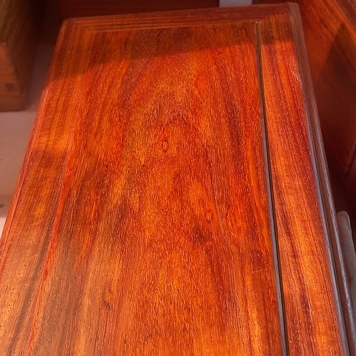 大叶紫檀（黑酸枝木类）