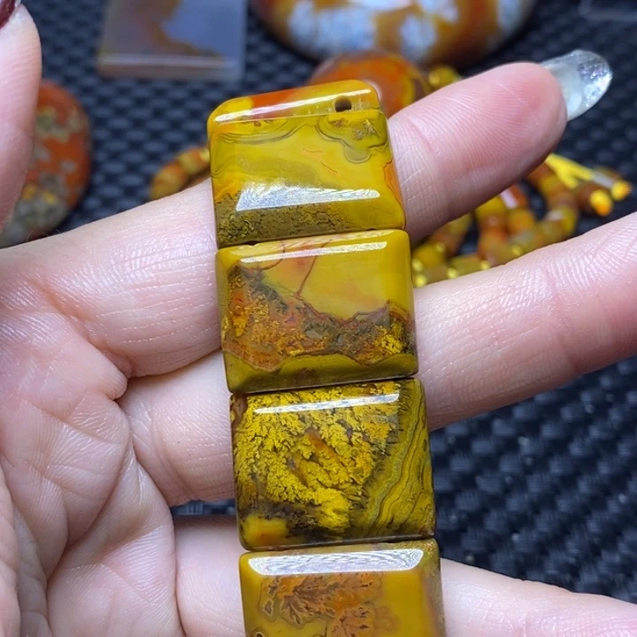 玛瑙/玉髓颈饰未镶嵌