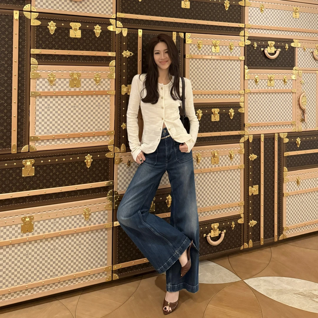 王嬛嬛MsLime25年新款【方印】时尚休闲白色外套 HD2C0034