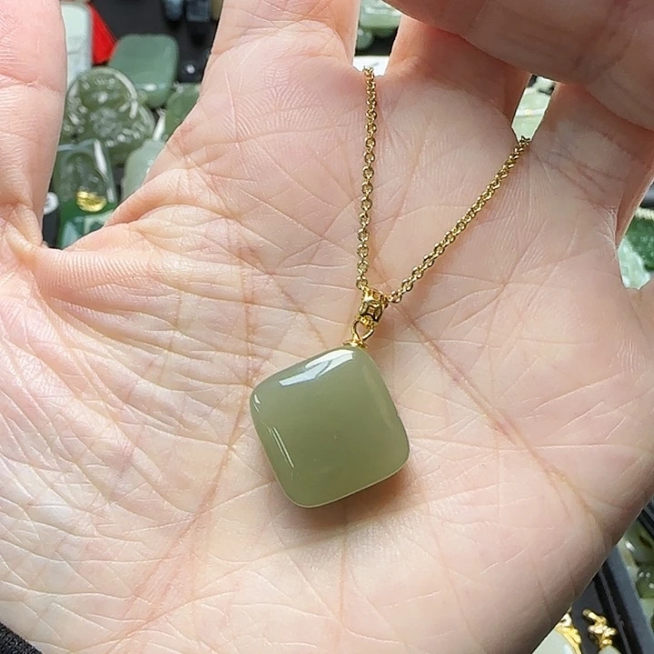 和田玉银S925镶嵌吊坠(赠链)