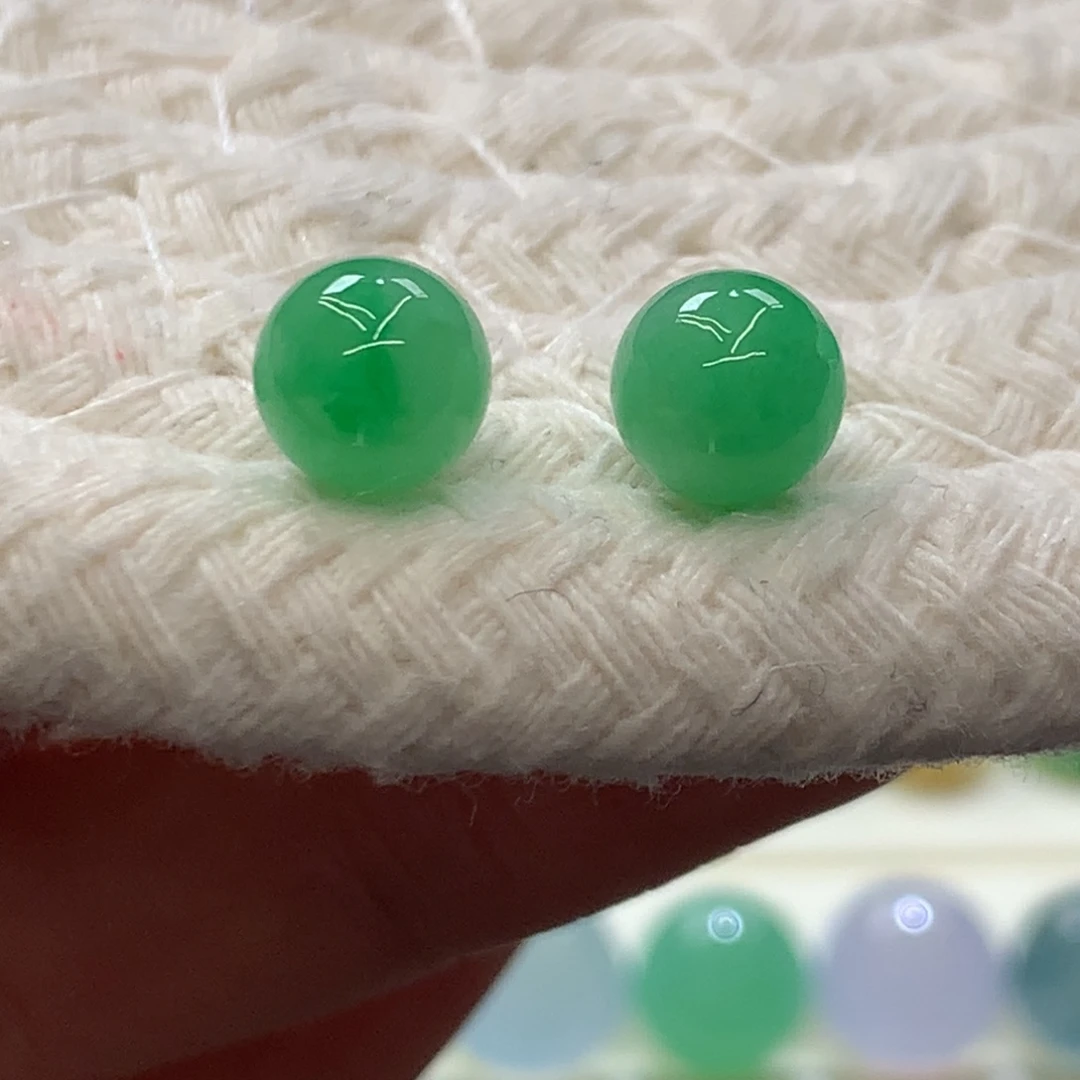 定制翡翠未镶嵌 毛货抛光定制 卡7.3果阳绿 单颗价 发其一