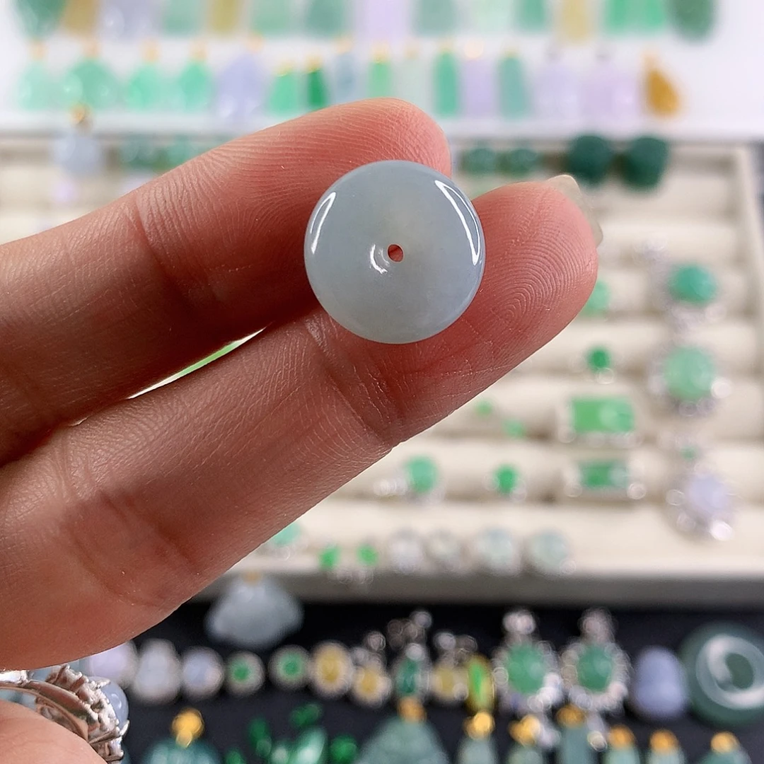 翡翠未镶嵌颈饰缅甸天然A货翡翠 小肉扣