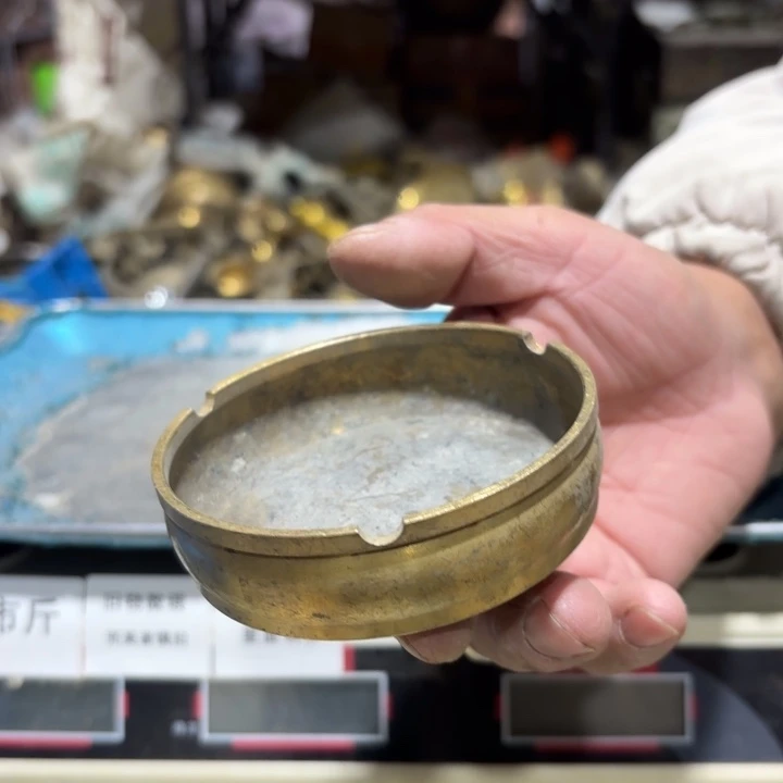 574 铜器物品理性消费