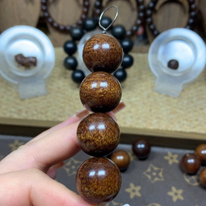 贡木手串/手链压车勿拍