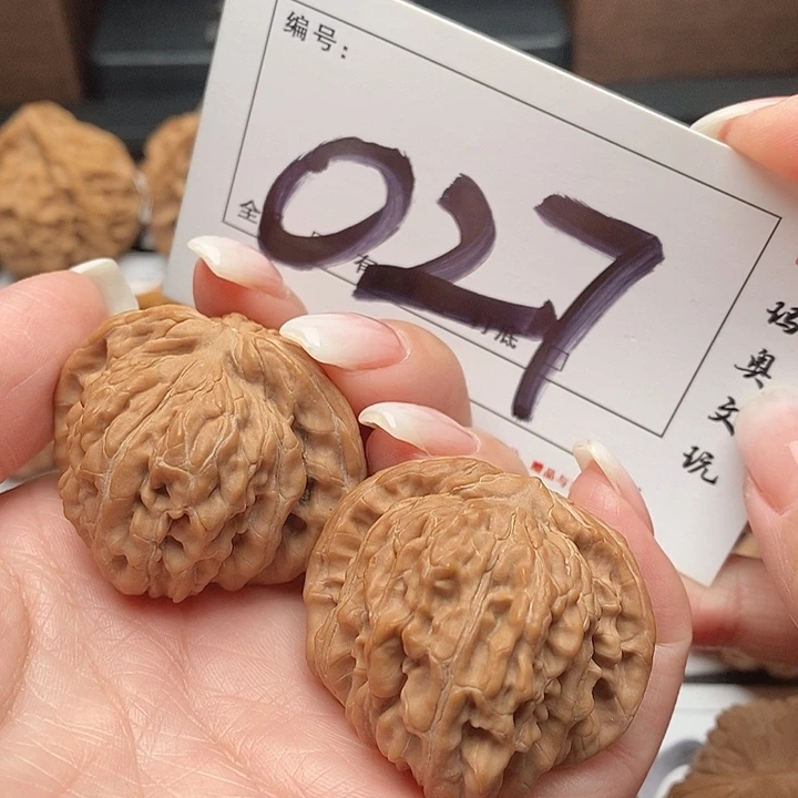 文玩核桃吊坠027号 40尺 楼