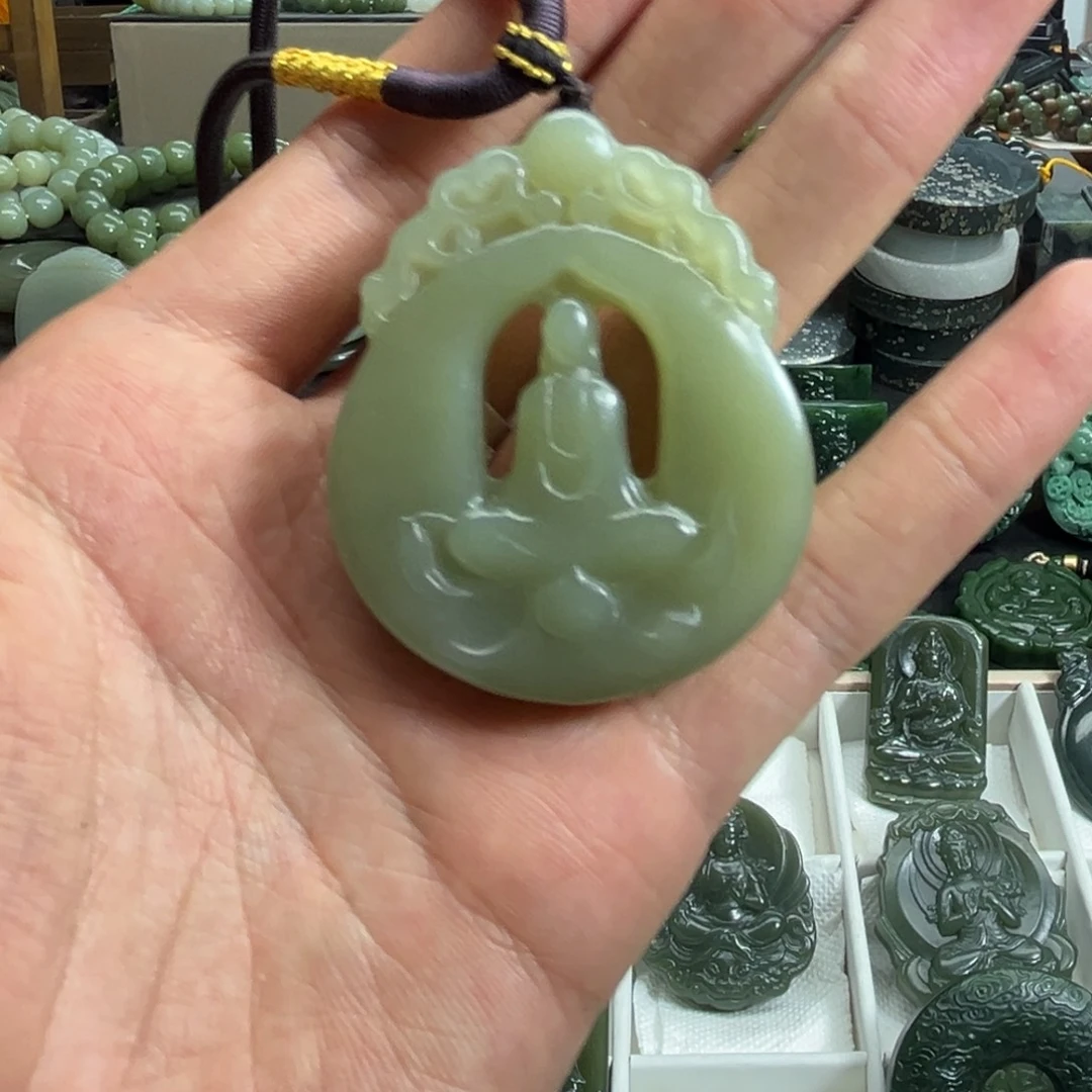 和田玉未镶嵌颈饰