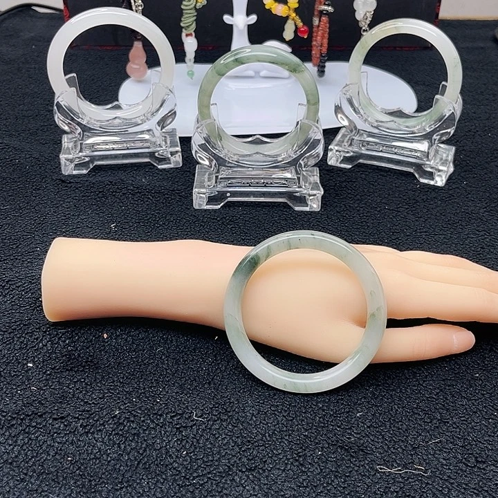 石英质玉未镶嵌手镯82