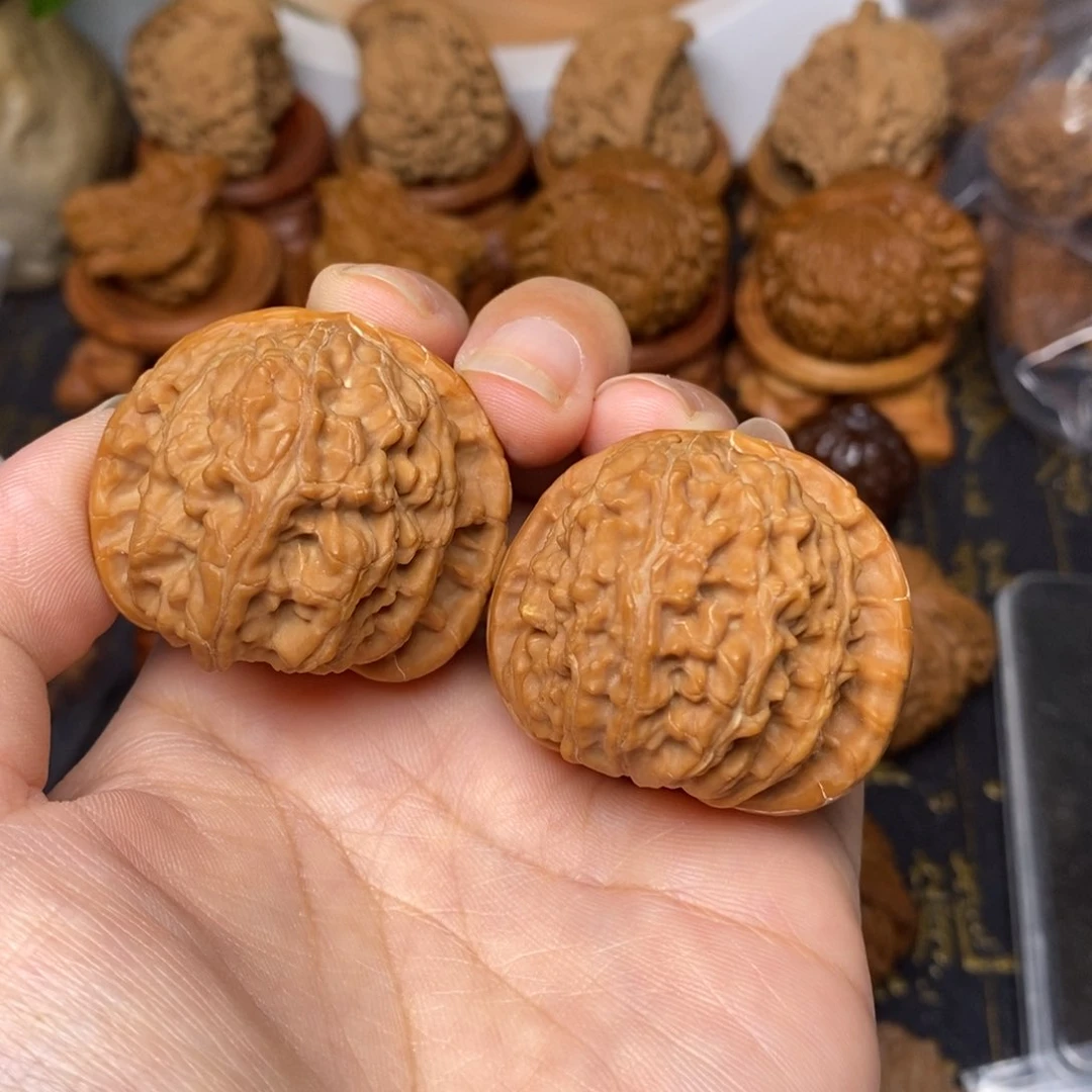 文玩核桃把件白狮子39