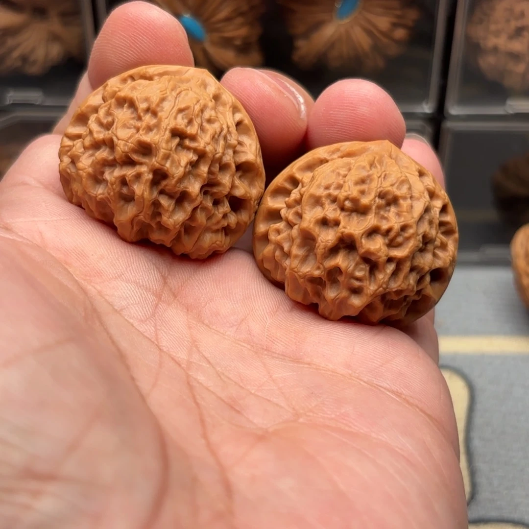 文玩核桃把件太行山龙珠