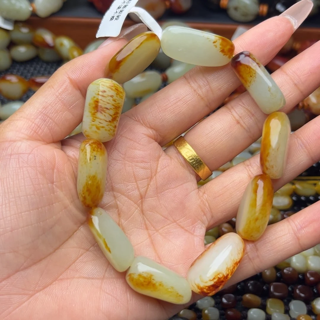 和田玉未镶嵌颈饰道*