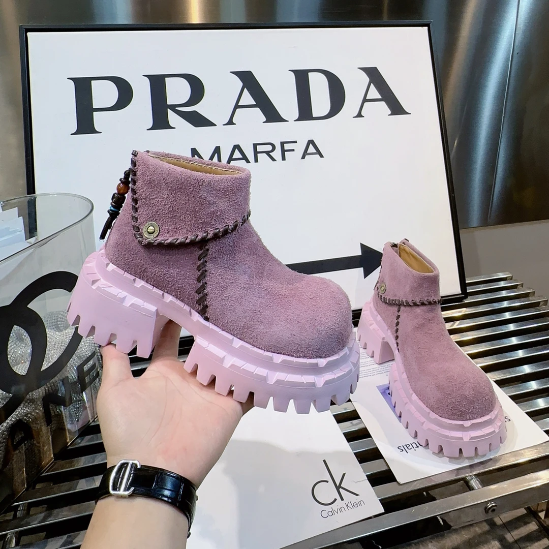 A.M艾墨儿女款秋季款长毛磨砂款质感风增高厚底马丁靴