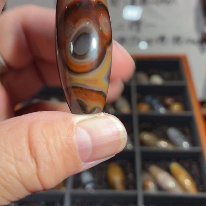 宗***施玛瑙/玉髓散珠_HEIMORI 天然天珠