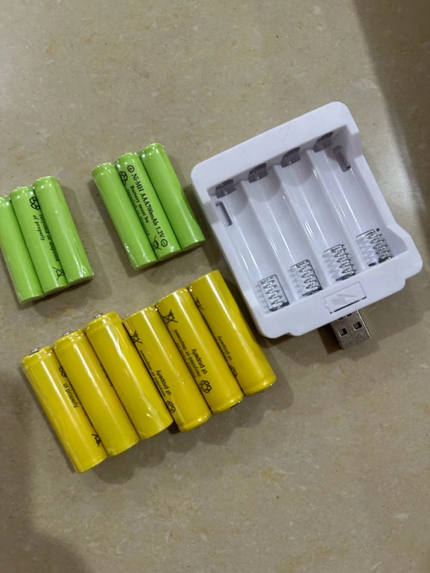 5号电池3节➕7号电池3节(赠送充电器一个)