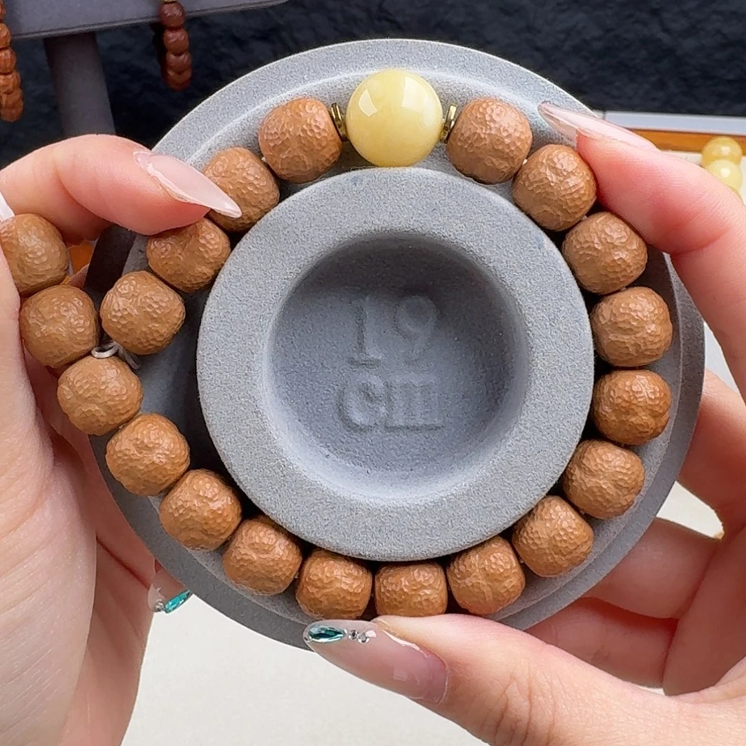 *****猴头核桃吊坠精工饕餮