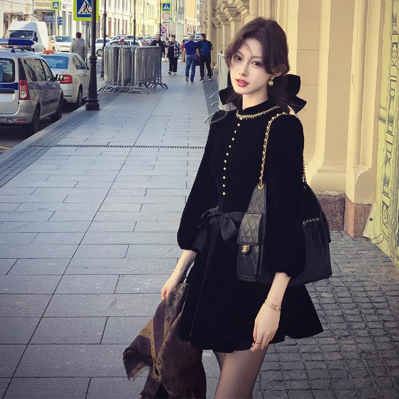 伯拉德千金赫本风连衣裙秋季黑色丝绒高级感生日年会礼服小黑裙子