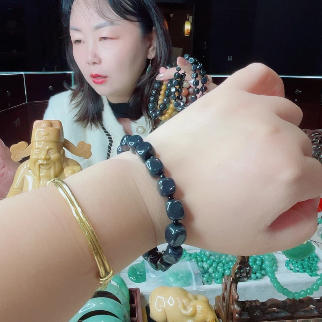 密玉（石英质玉）未镶嵌颈饰