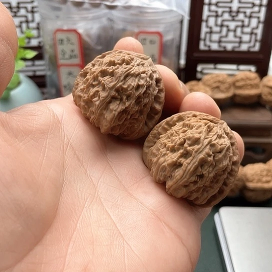 文玩核桃吊坠A***s40三角白
