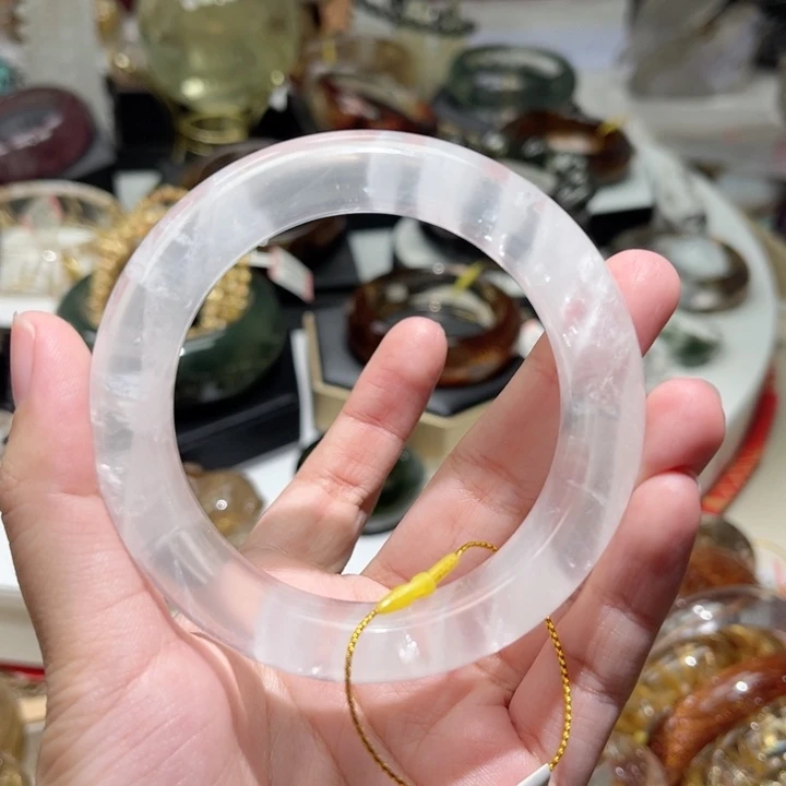 手镯未镶嵌水晶天然千层白兔毛手镯