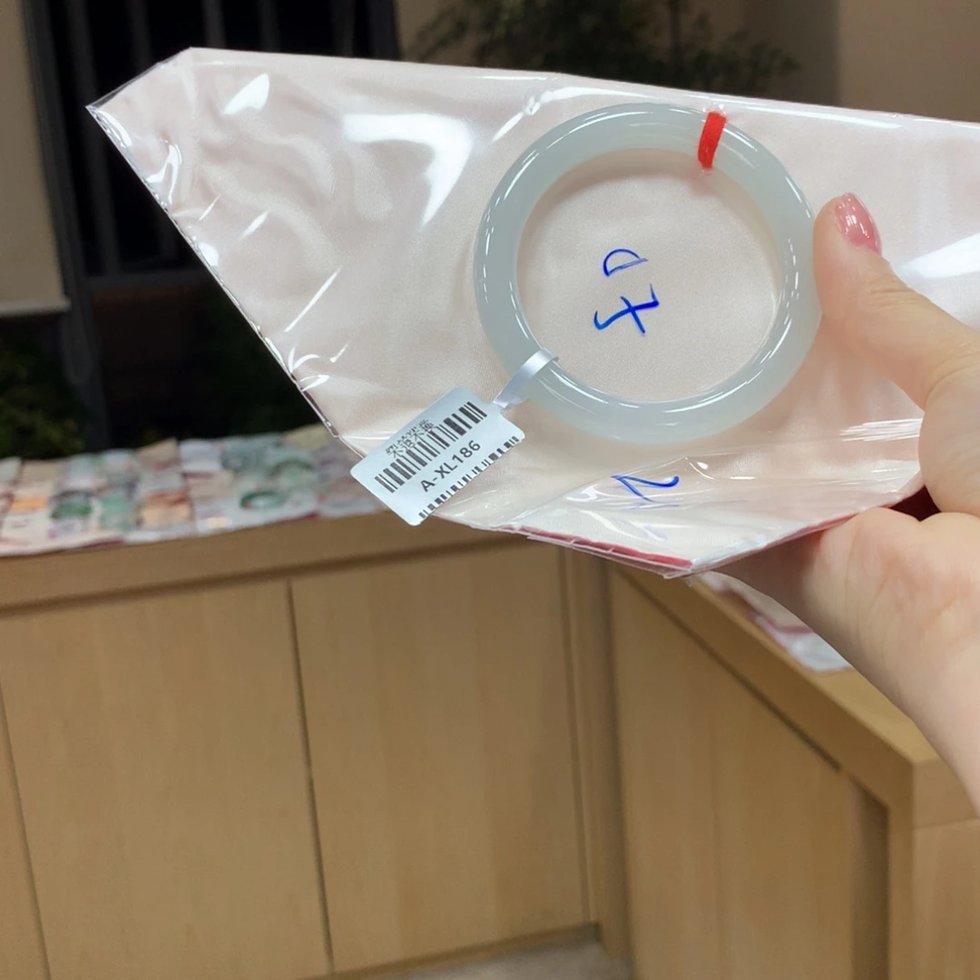 未镶嵌手镯翡翠不退不换