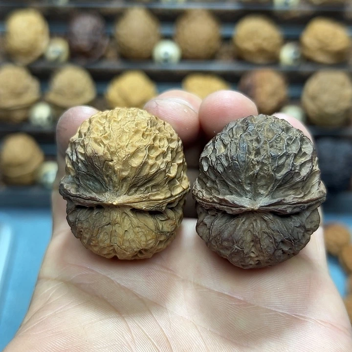 文玩核桃把件33号麒麟绣球42尺